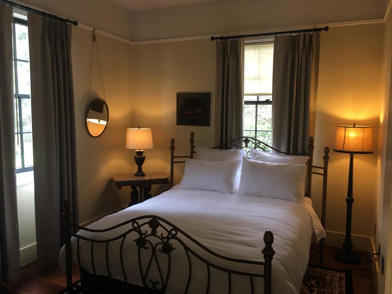 Wolf Creek Inn & Tavern Ngoại thất bức ảnh